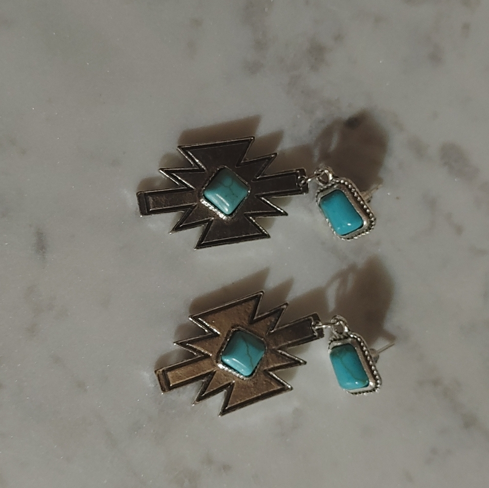 Gorgeous Drop Earrings - Picture 3 of 3